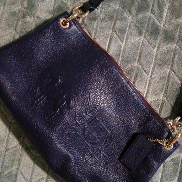 Purse - Picture 1 of 6